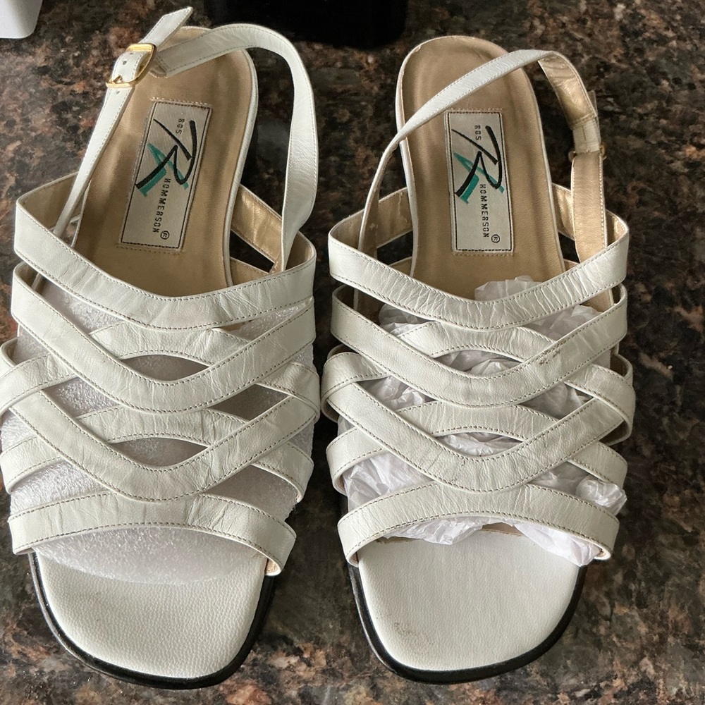 8.5 WW white sandals